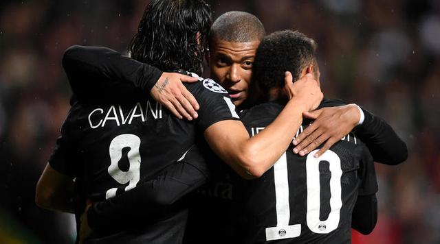 网球ATP年终总决赛：奥热-阿利亚西姆胜兹韦列夫（网球ATP年终总决赛：奥热-阿利亚西姆力克兹韦列夫）