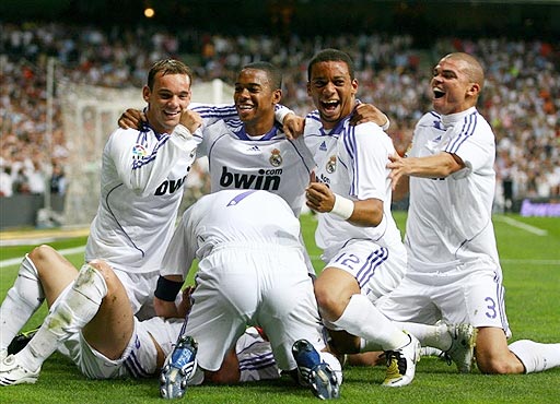 拉米罗：球队集体层面有进步，夺冠为艰难的一年画上圆满句号（拉米罗：团队整体提升，夺冠为艰难赛季画上完美句点）