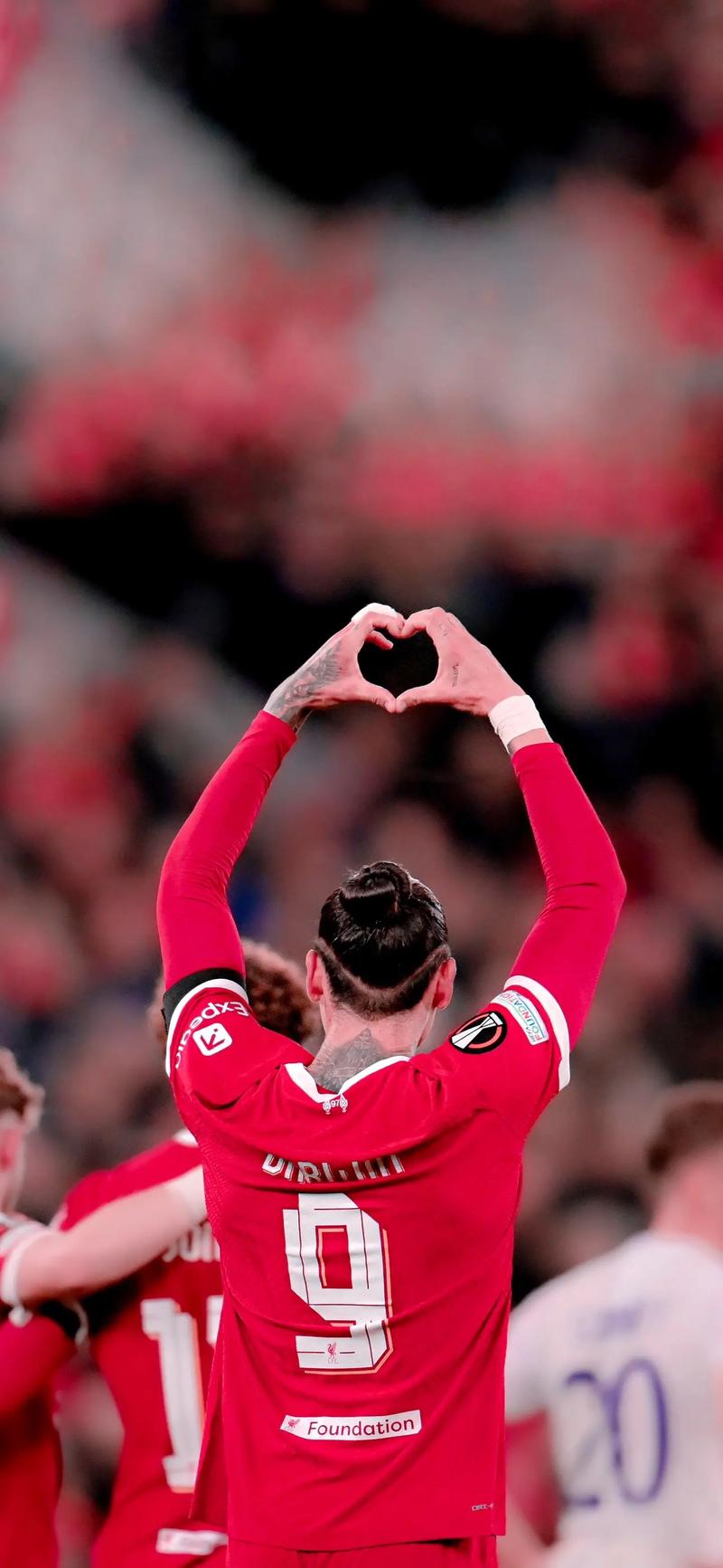 罗马诺：如果阿拉巴明年夏天离队，皇马会密切关注科纳特的情况（罗马诺：阿拉巴若明夏离队，皇马将紧盯科纳特动向）