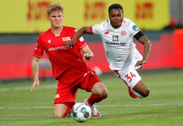 韩K联半场：金东俊救险、尤里破僵，济州SK暂1-0大邱（半场战报：金东俊救险，尤里打破僵局，济州SK暂以1-0领先大邱）