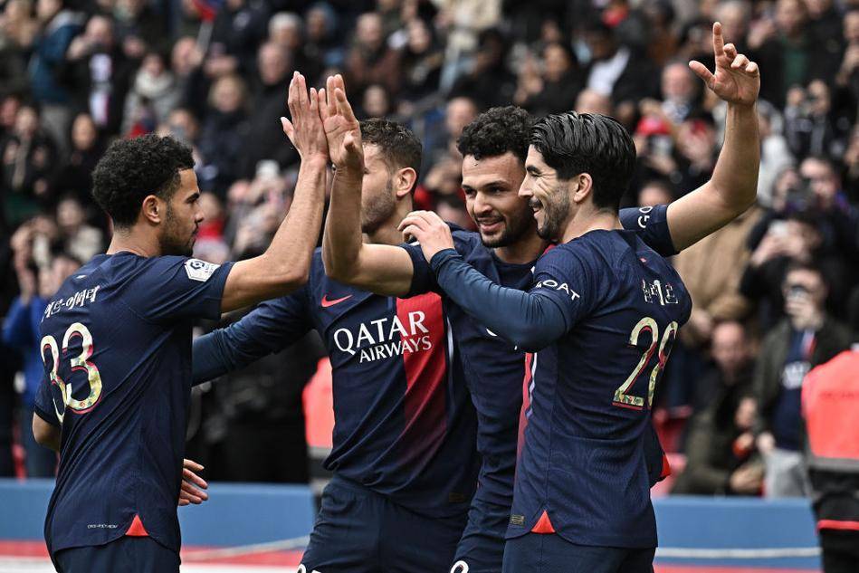 甘锐：主教练反复强调亚冠一定要拼，韦世豪也冒着风险上场了（甘锐：主帅一再强调亚冠必须拼，韦世豪也冒险出场）