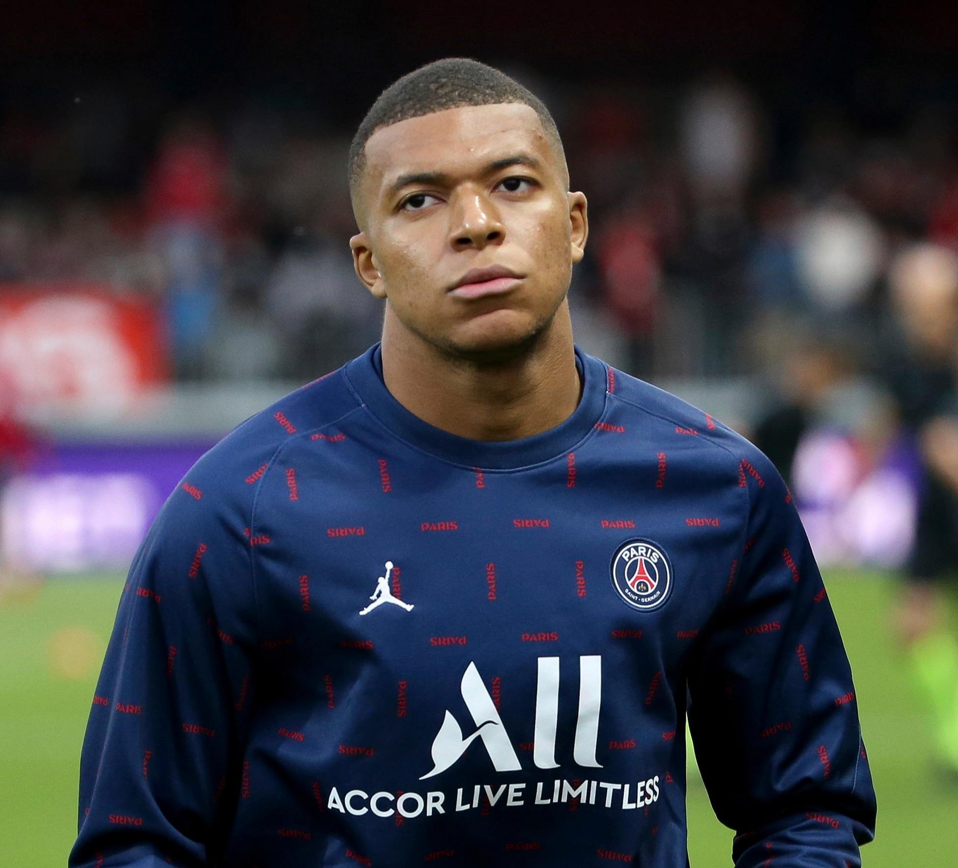 奎因27分8篮板，徐杰25分11助攻，广东男篮93-106惜败山西（广东男篮93-106憾负山西，奎因27分8板、徐杰25分11助难救主）