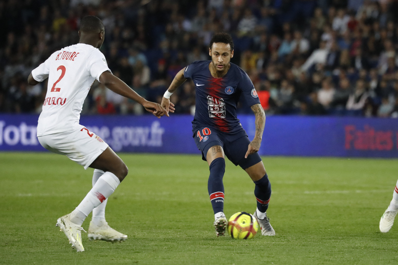 5犯离场却获主帅认可，杨瀚森首次先发4+5+2+，开拓者惨败灰熊（虽5犯被罚下仍获主帅力挺，杨瀚森首次首发交出4+5+2，开拓者惨败于灰熊）