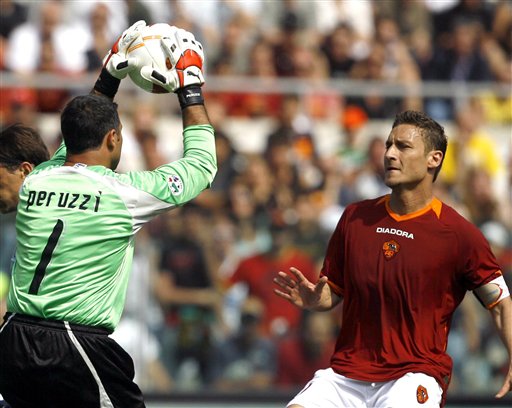 半场战报：亚特兰大1-0佛罗伦萨，德凯特拉雷助攻奥迪隆破僵（半场战报：亚特兰大1-0领先佛罗伦萨，德凯特拉雷助攻奥迪隆先拔头筹）