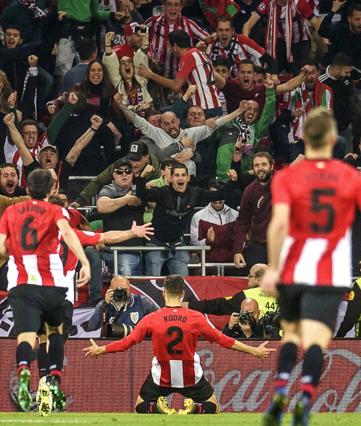 维罗纳vs帕尔马：加利亚尔迪尼、焦瓦内首发，库特罗内、马特奥-佩莱格里诺出战（维罗纳对阵帕尔马：加利亚尔迪尼、焦瓦内首发，库特罗内与马特奥-佩莱格里诺登场）