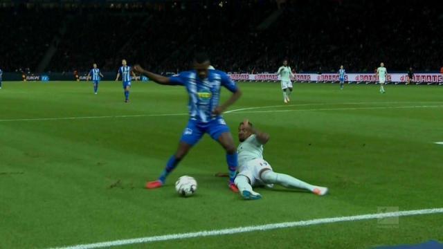 9场6球，身为中场的若昂-内维斯成为本赛季巴黎队内第一射手（中场若昂-内维斯9战6球，成巴黎本季队内头号射手）