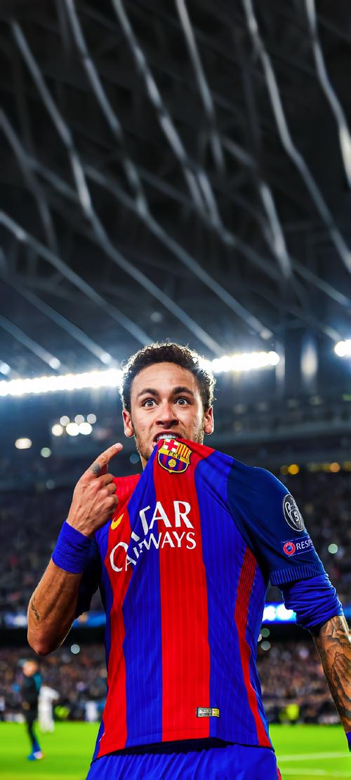 阿斯跟队：德容今天已回归训练，阿劳霍预计将缺战马竞（阿斯随队报道：德容今日复训，阿劳霍或缺席对阵马竞）