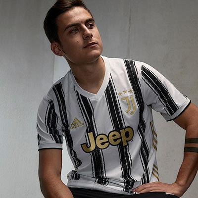 国米vs利物浦：萨拉赫缺阵，劳塔罗、阿坎吉、伊萨克首发（国米对阵利物浦：萨拉赫无缘出战，劳塔罗、阿坎吉、伊萨克领衔首发）