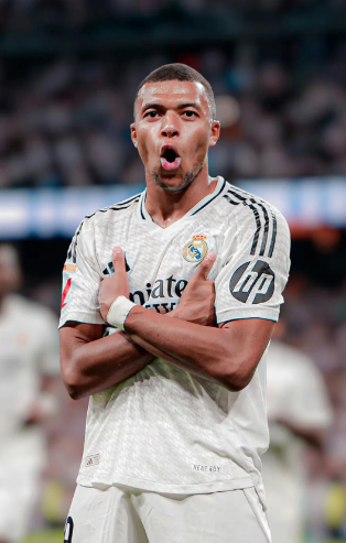 川超凉山队为飞踢裁判道歉：将加强管理，涉事球员交公安处理（川超凉山队致歉：将强化管理，飞踢裁判球员已移交公安）